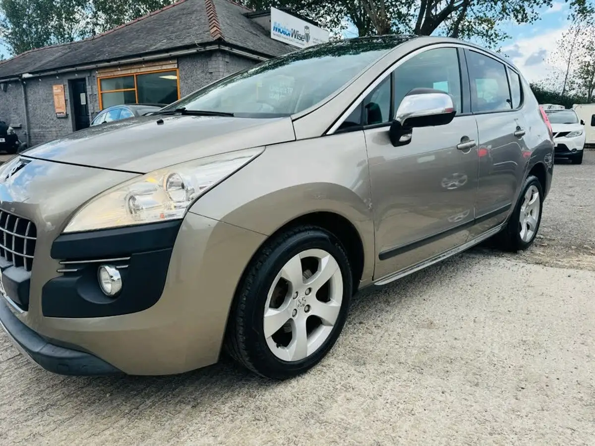 2011-peugeot-3008-crossover-20td-exclusive-150bhp-big-18