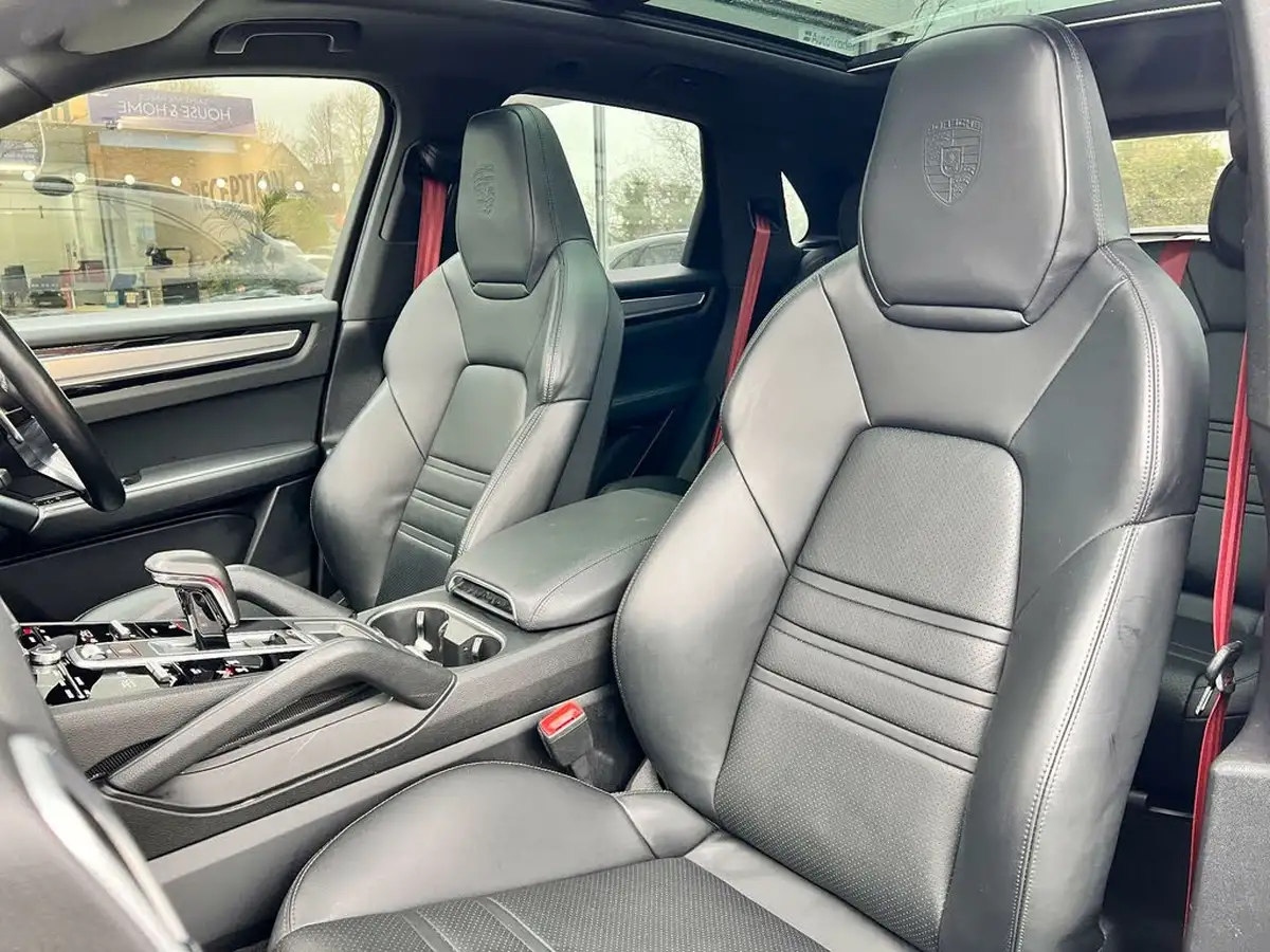 2023-porsche-cayenne-30-v6-platinum-edition-station-wagon-big-11