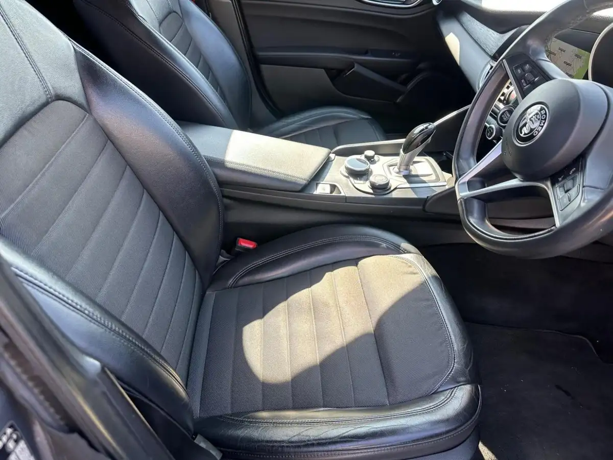 2018-alfa-romeo-giulia-22td-tecnica-147bhp-big-8