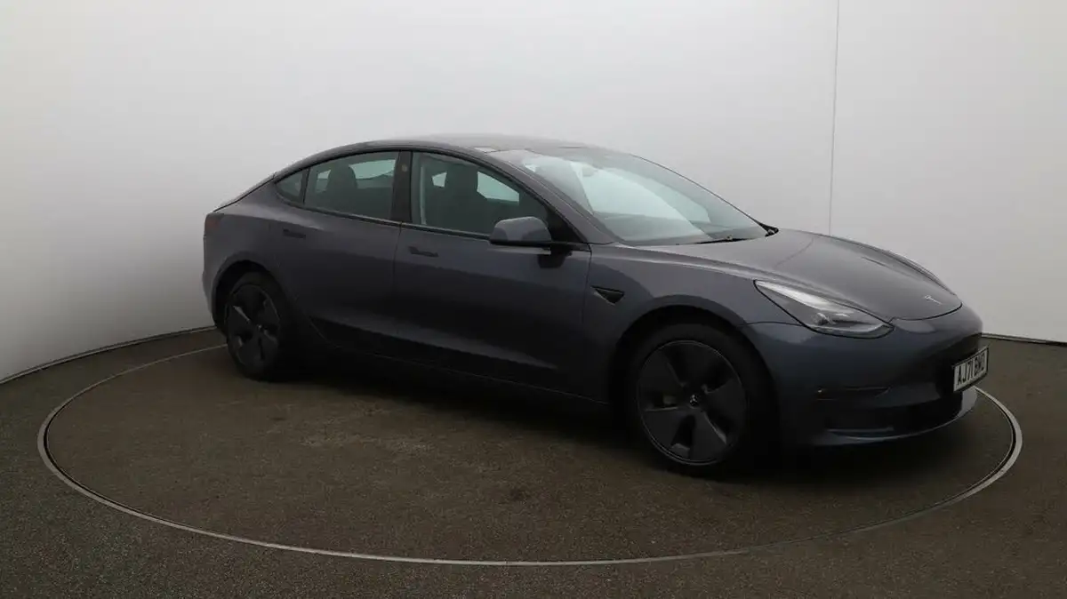 2021-tesla-model-3-e-long-range-awd-big-37