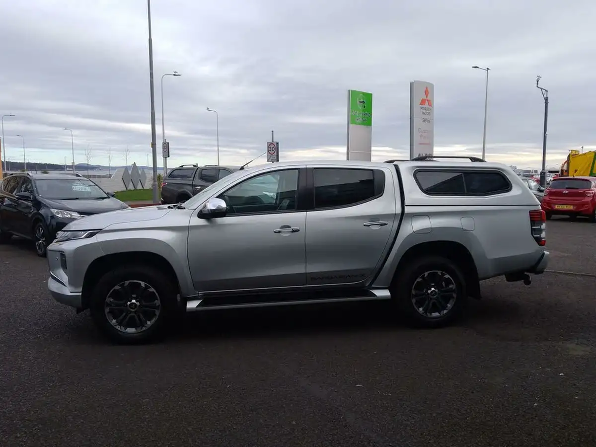2020-mitsubishi-l200-22di-d-barbarian-x-big-14