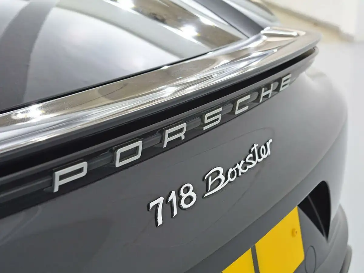 2019-porsche-boxster-718-20-boxster-pdk-big-14