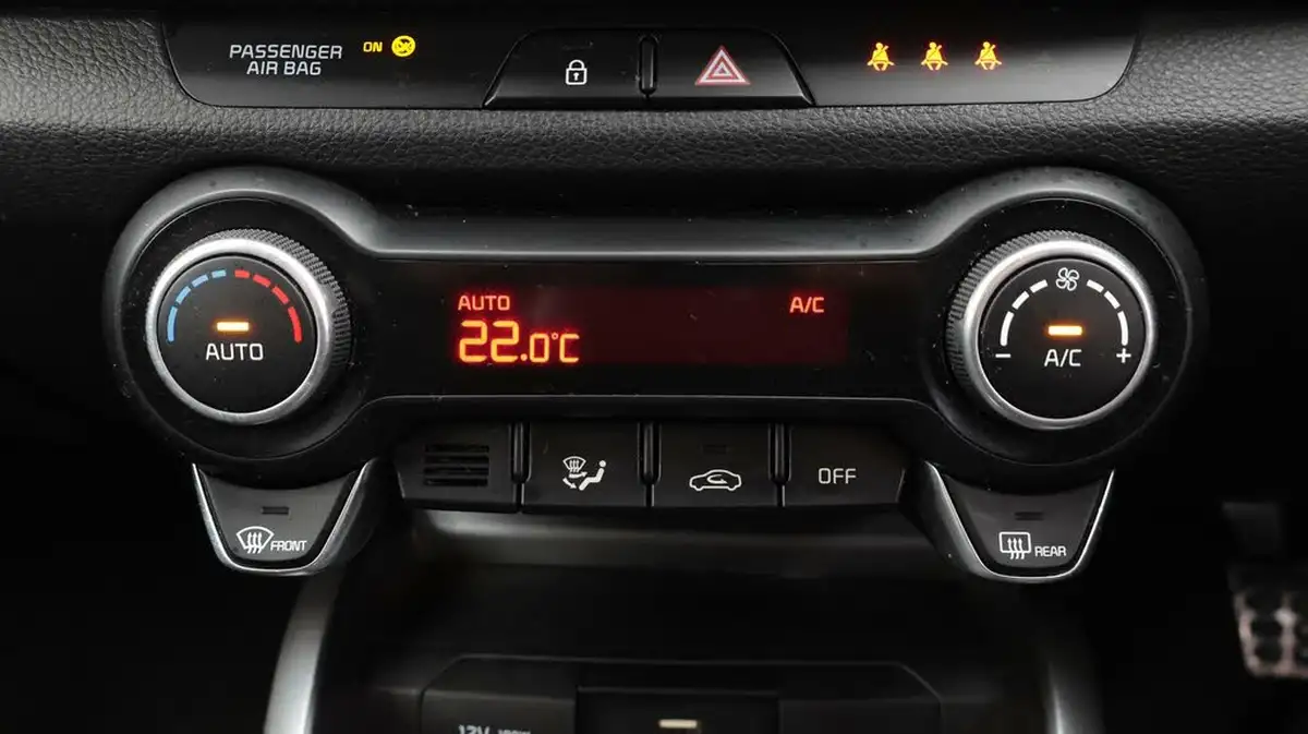 2021-kia-stonic-10-t-gdi-gt-line-big-12