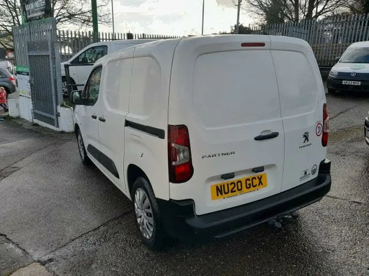 2020-peugeot-partner-15-bluehdi-1000-professional-100ps-eu6dt-panel-big-6