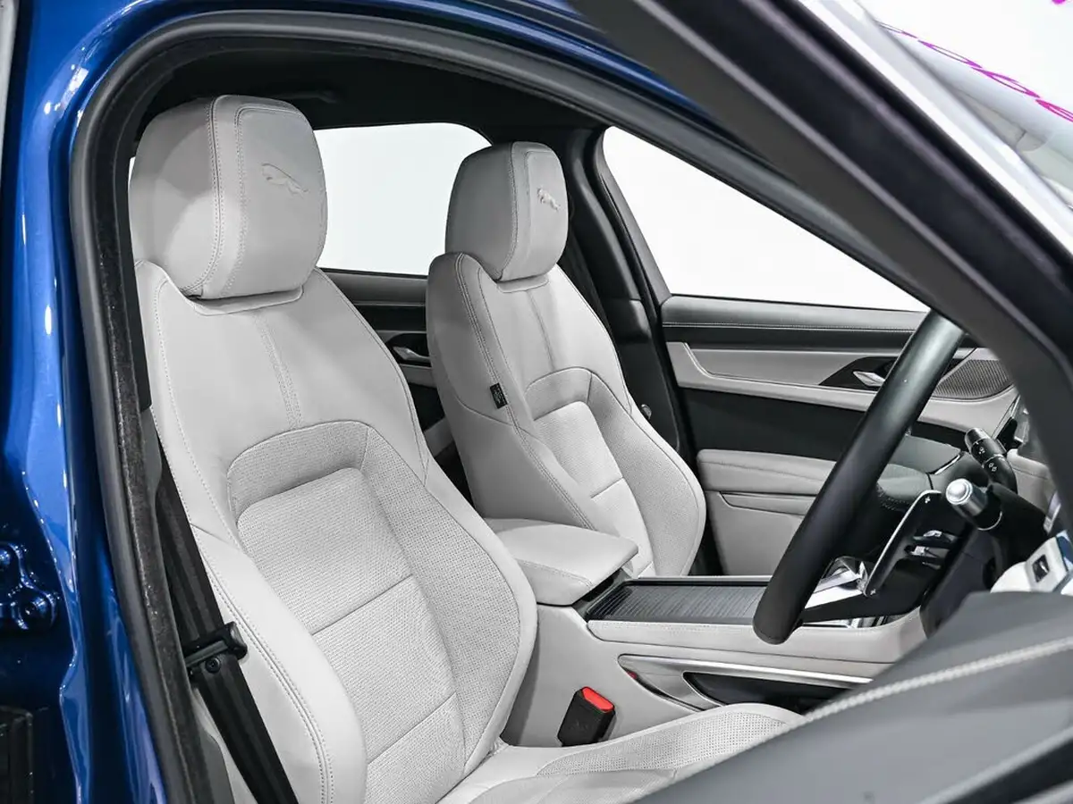 2022-jaguar-f-pace-20-d200-r-dynamic-s-big-2