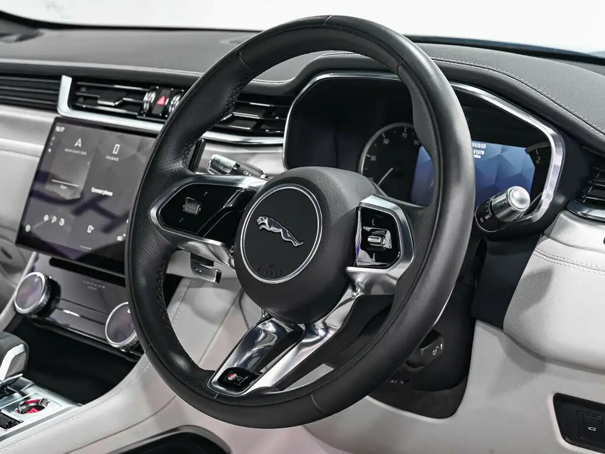2022-jaguar-f-pace-20-d200-r-dynamic-s-big-6