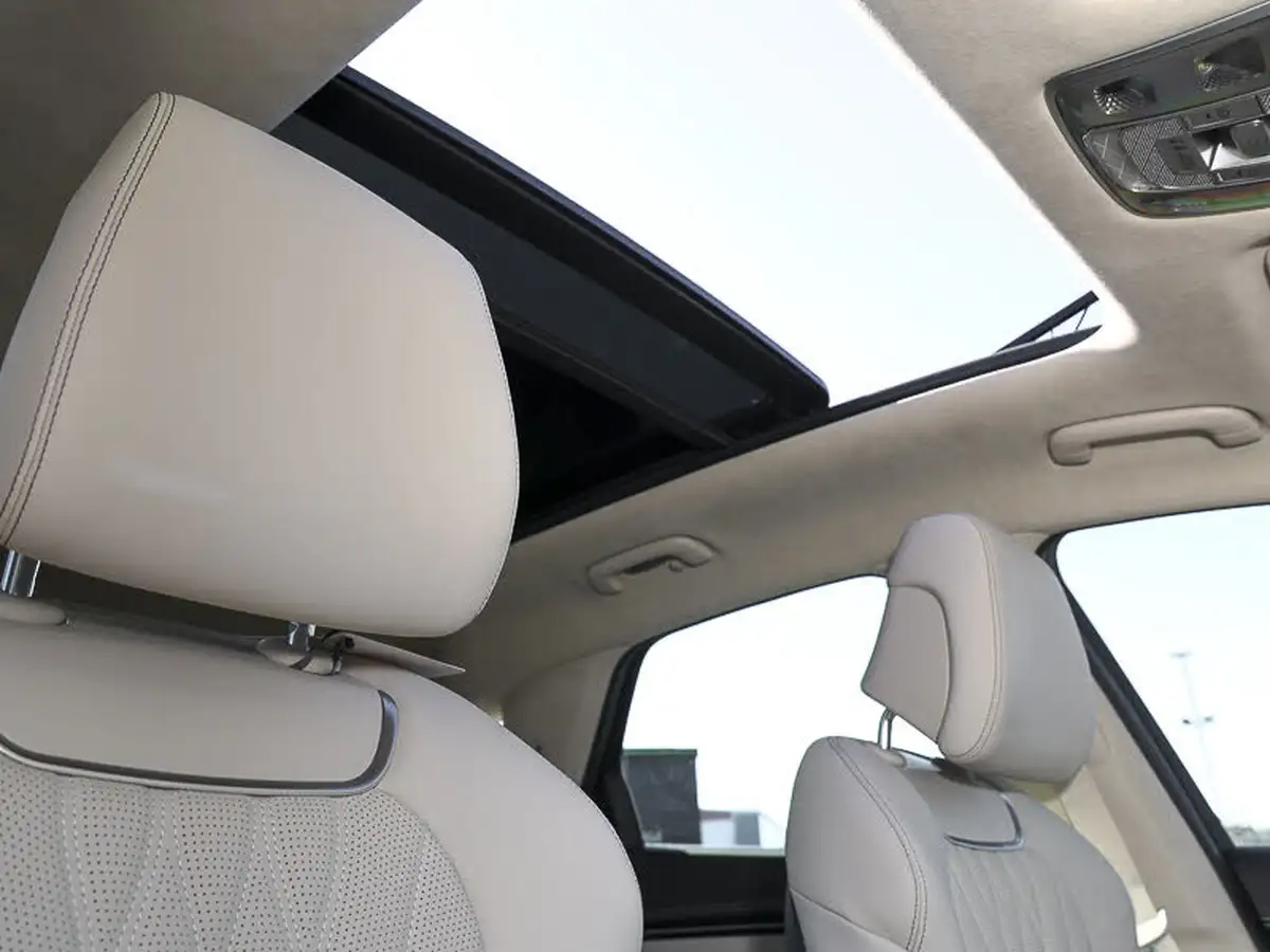 2025-genesis-gv70-22-d-luxury-line-big-17