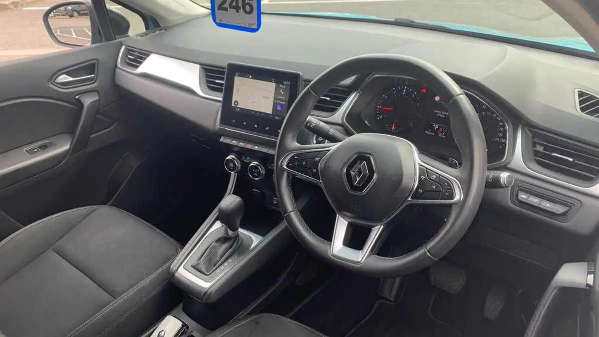 2021-renault-captur-13-tce-iconic-140ps-edc-auto-big-10