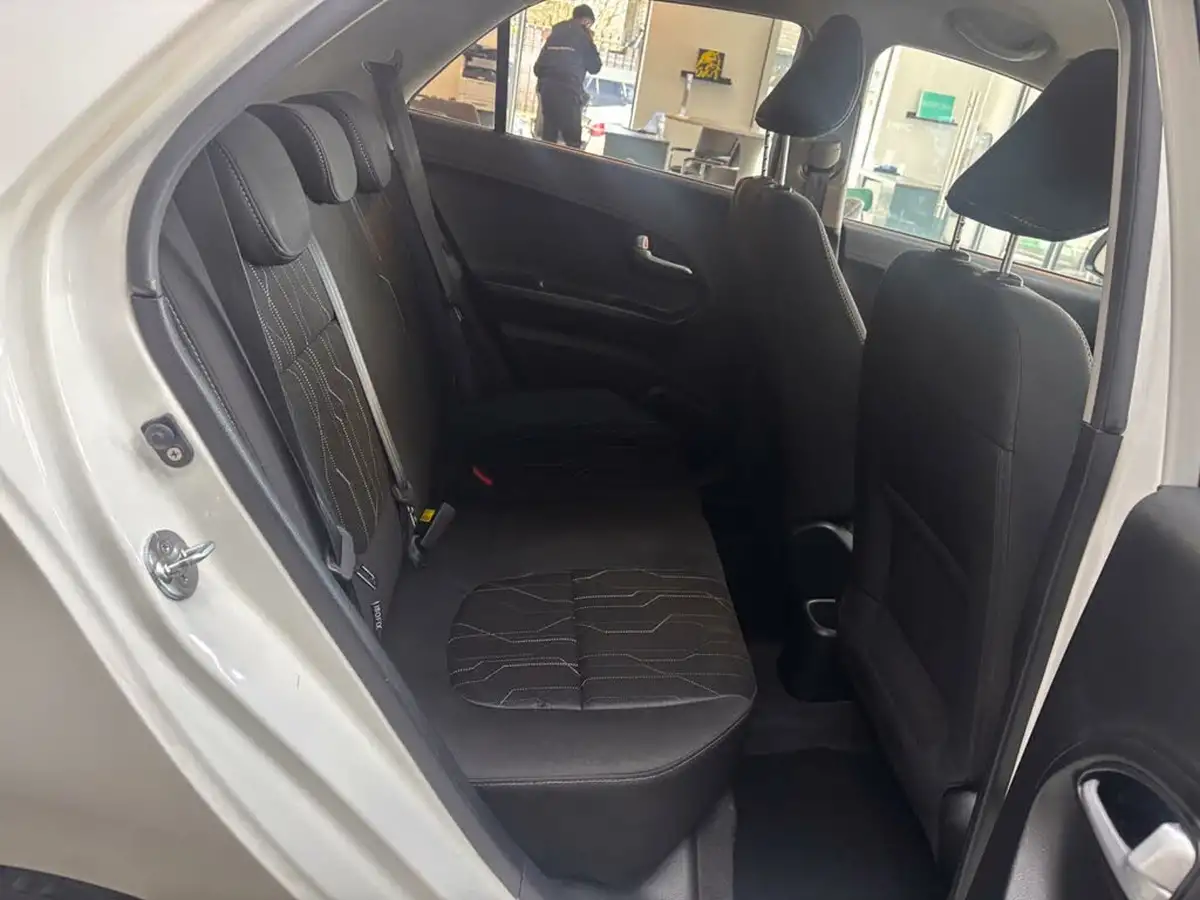 2017-kia-picanto-10-se-big-21