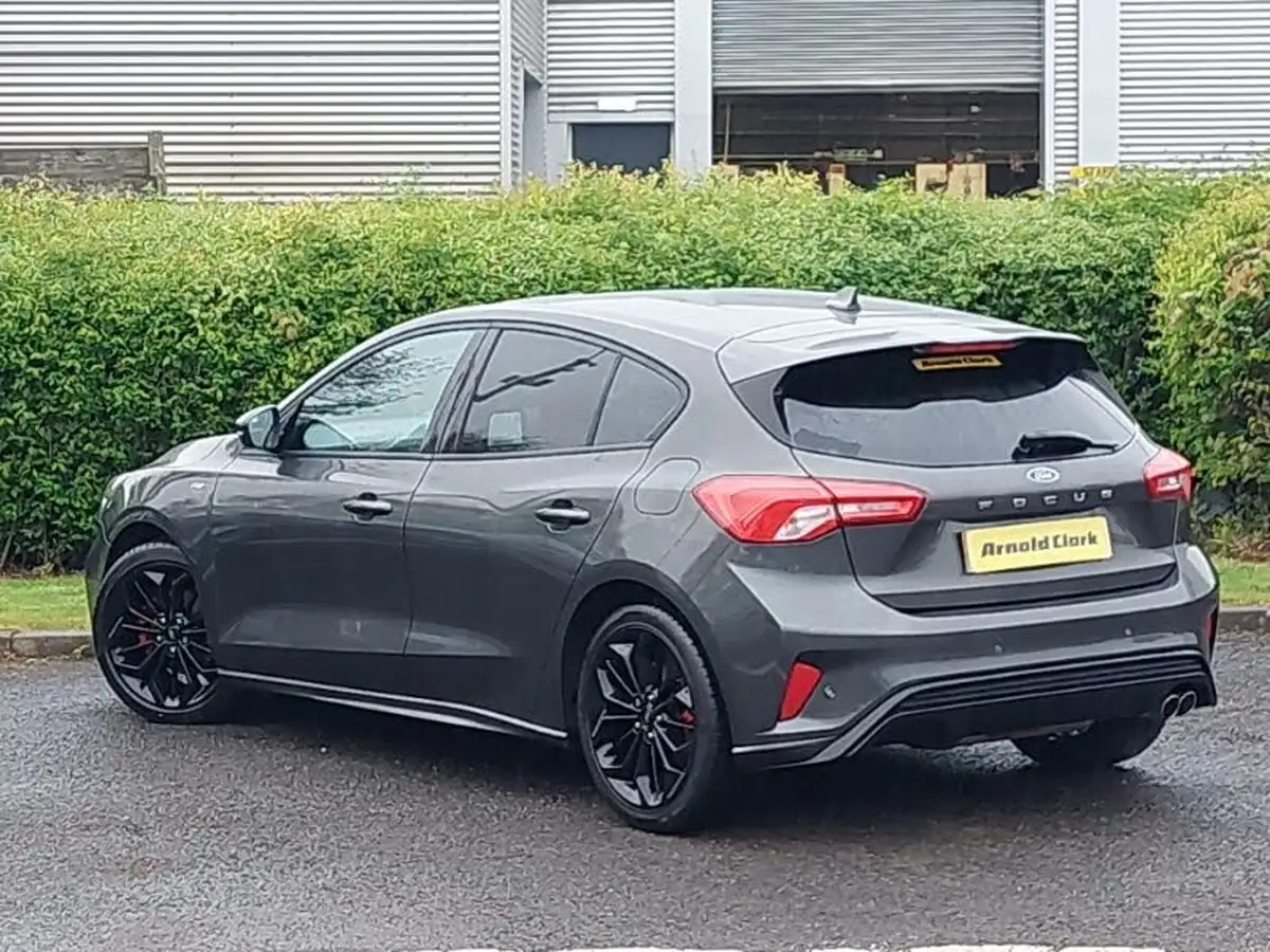 2020-ford-focus-15-st-line-x-hatchback-big-1