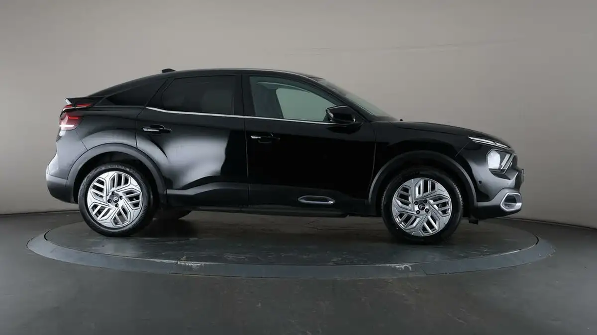 2023-citroen-c4-15bluehdi-shine-plus-big-8