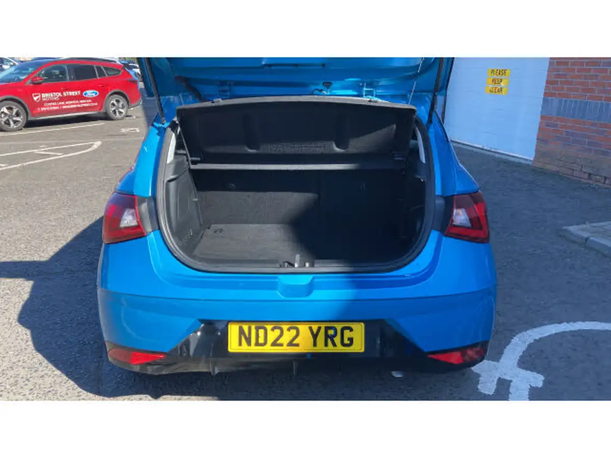 2022-hyundai-i20-10-t-gdi-premium-eclutch-imt-big-3