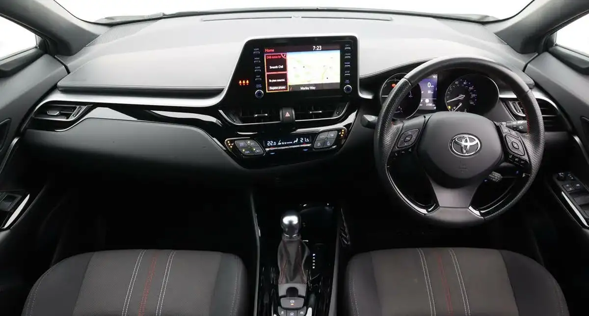2022-toyota-c-hr-18-vvt-i-gr-sport-big-13