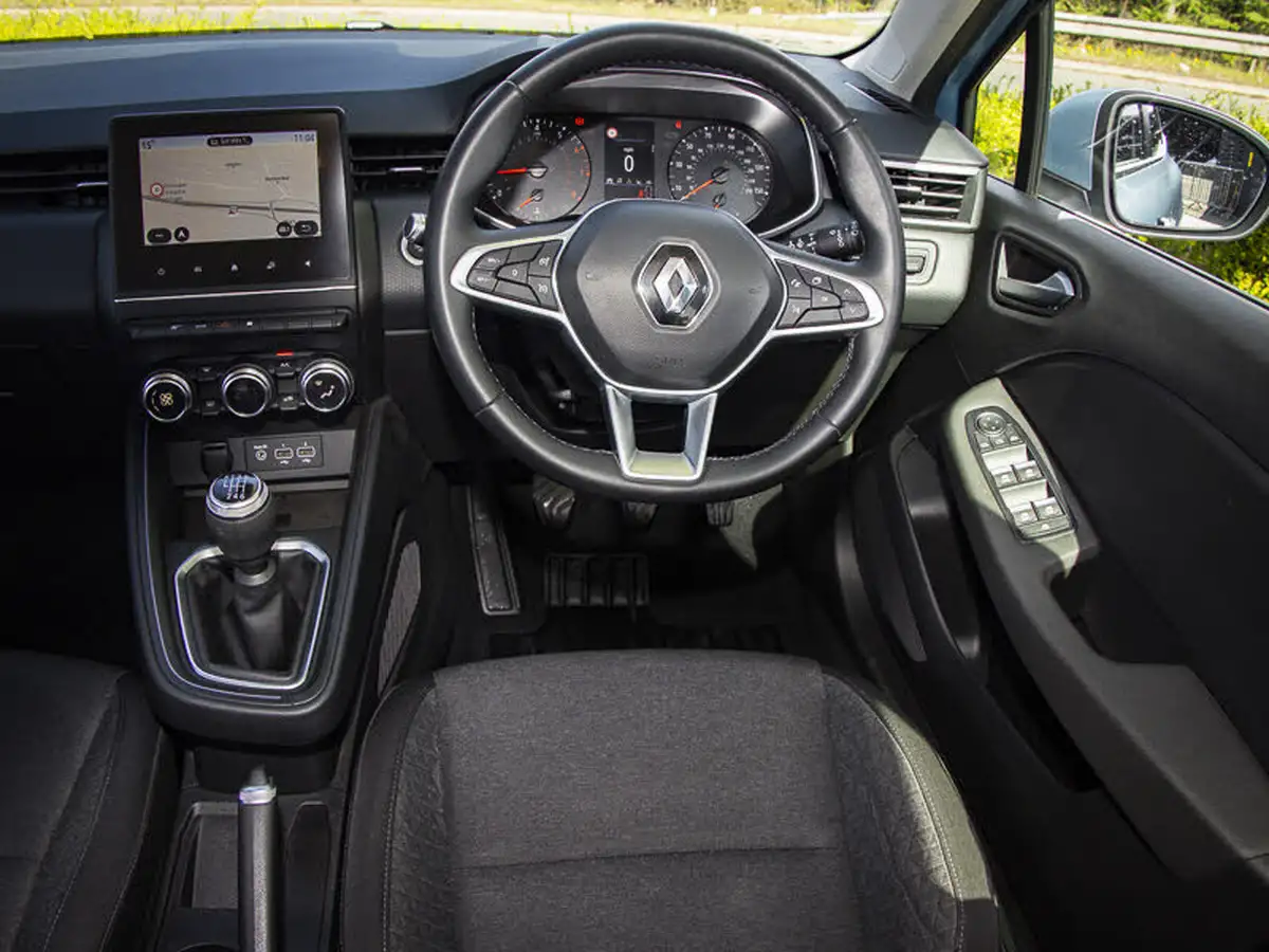 2021-renault-clio-10-tce-iconic-90ps-big-10