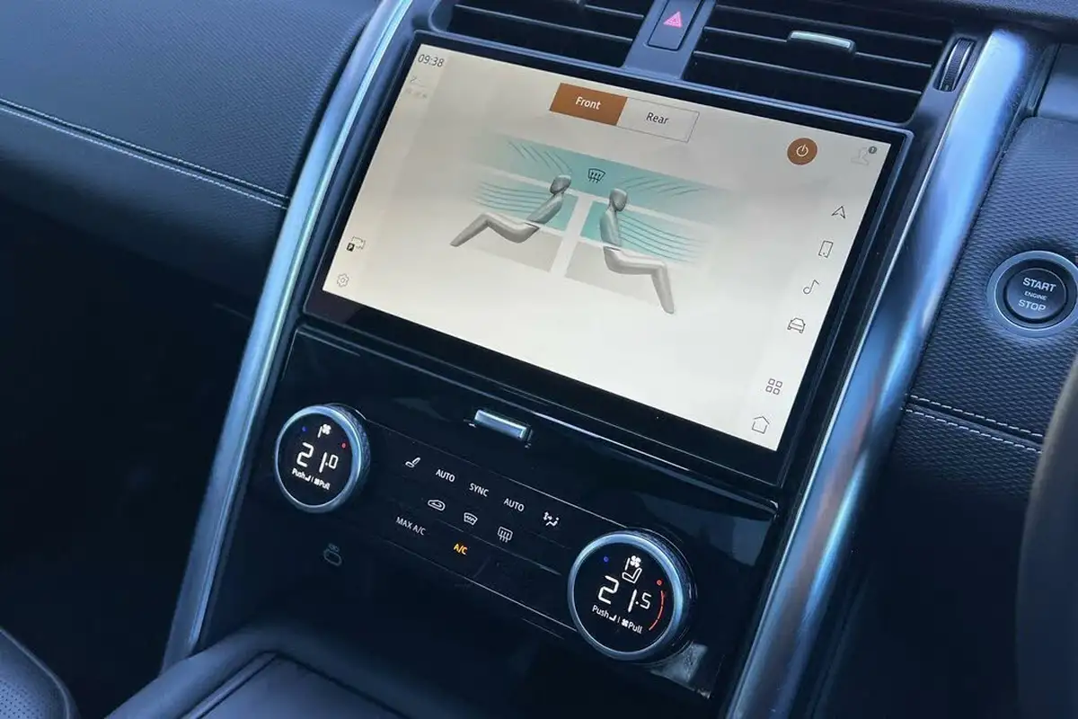 2022-land-rover-discovery-30-d300-r-dynamic-hse-big-48