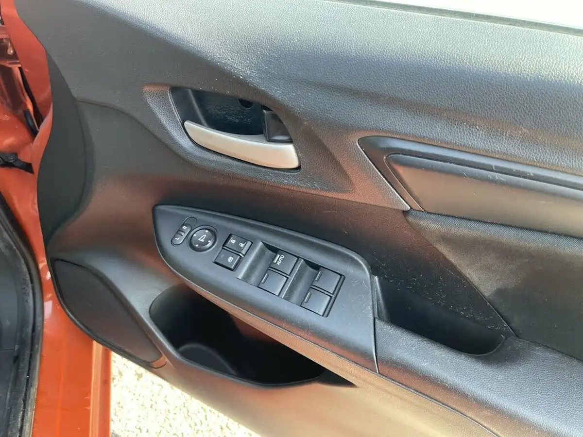 2018-honda-jazz-13-i-vtec-s-big-11