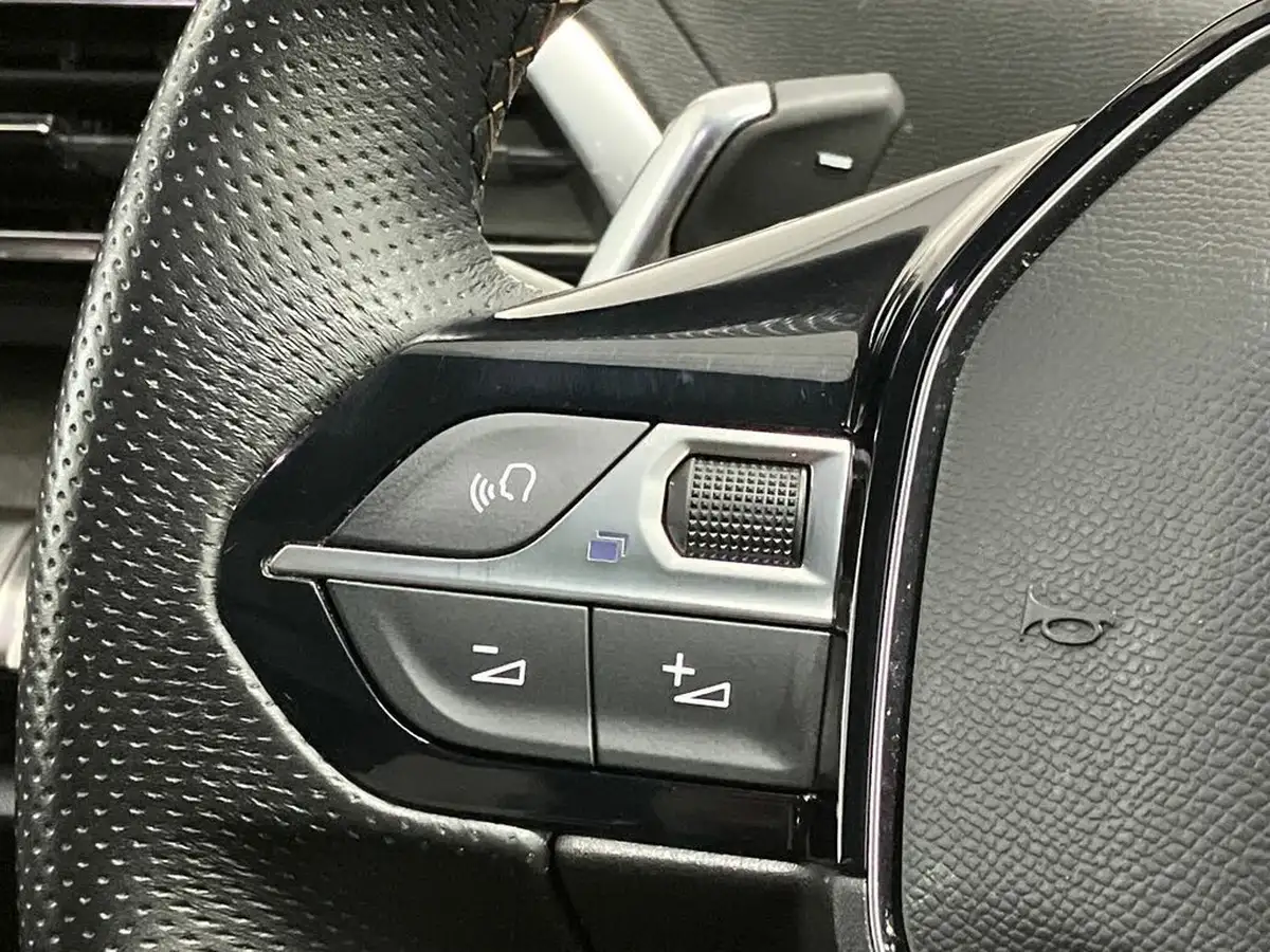2022-peugeot-5008-suv-12-puretech-gt-premium-big-15