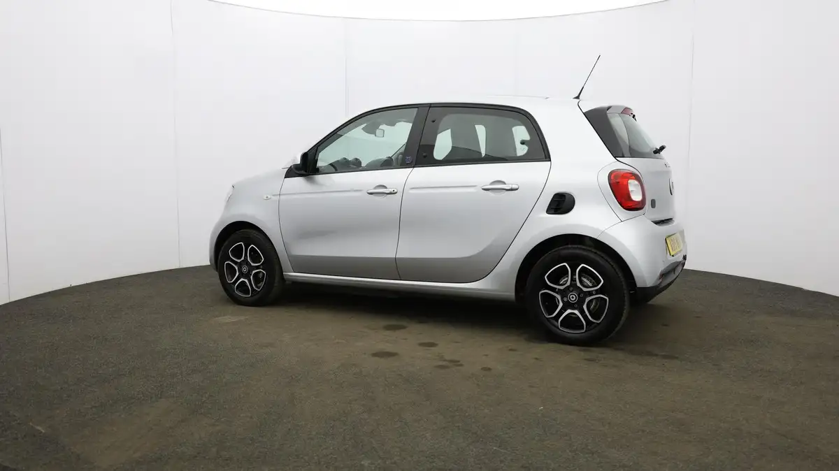 2019-smart-forfour-eq-prime-premium-big-59