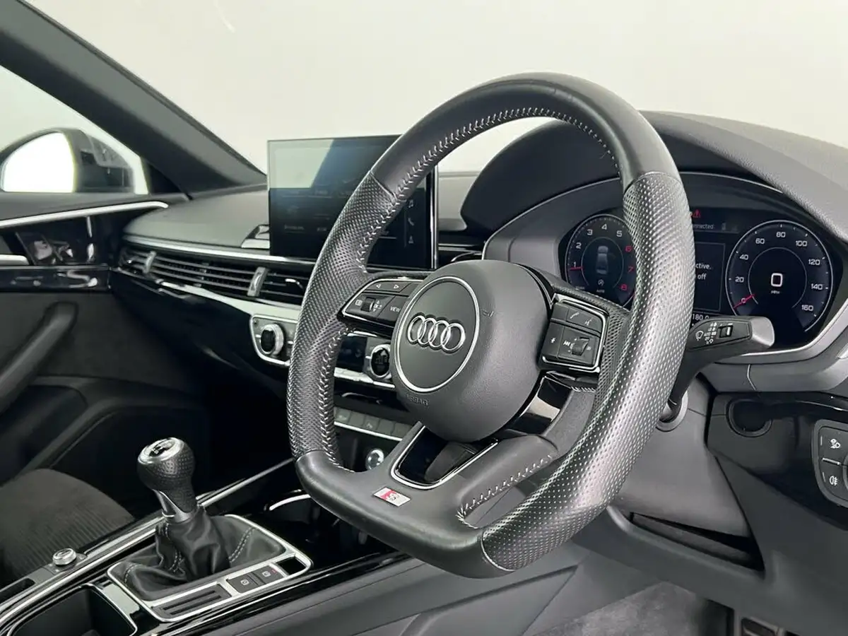 2020-audi-a4-20-35-tfsi-black-edition-big-10