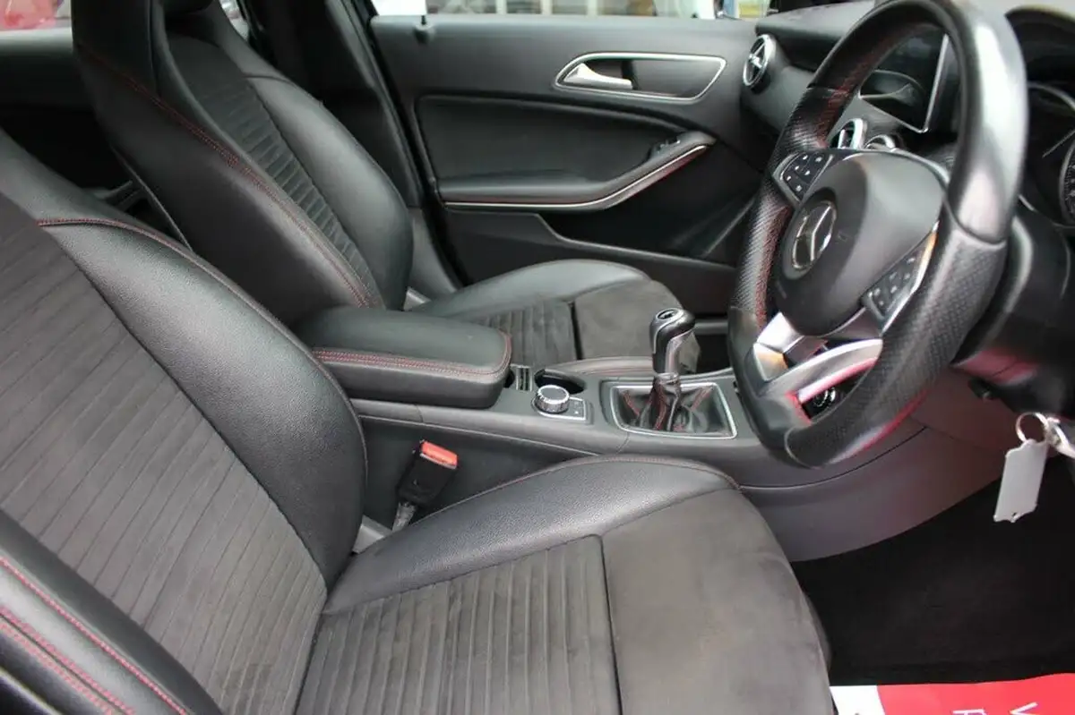 2015-mercedes-benz-a-class-15d-a180d-amg-line-executivess-big-9