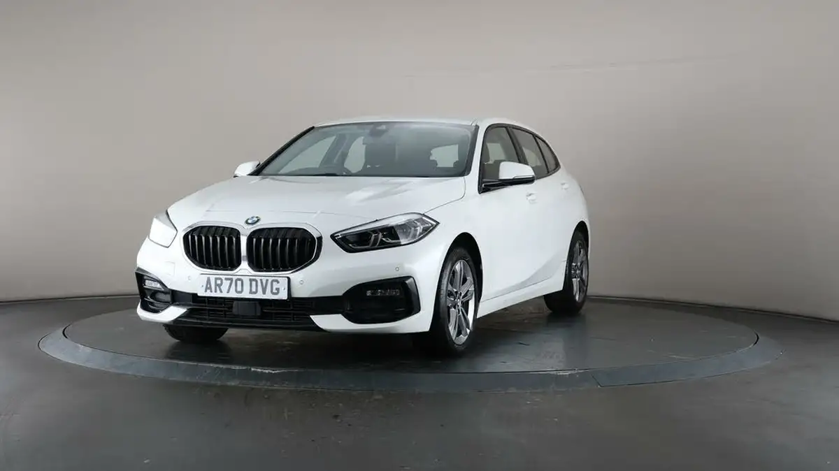 2021-bmw-1-series-15td-116d-sport-lcp-big-39