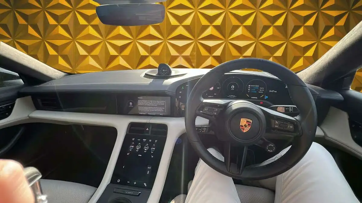 2020-porsche-taycan-e-turbo-big-11