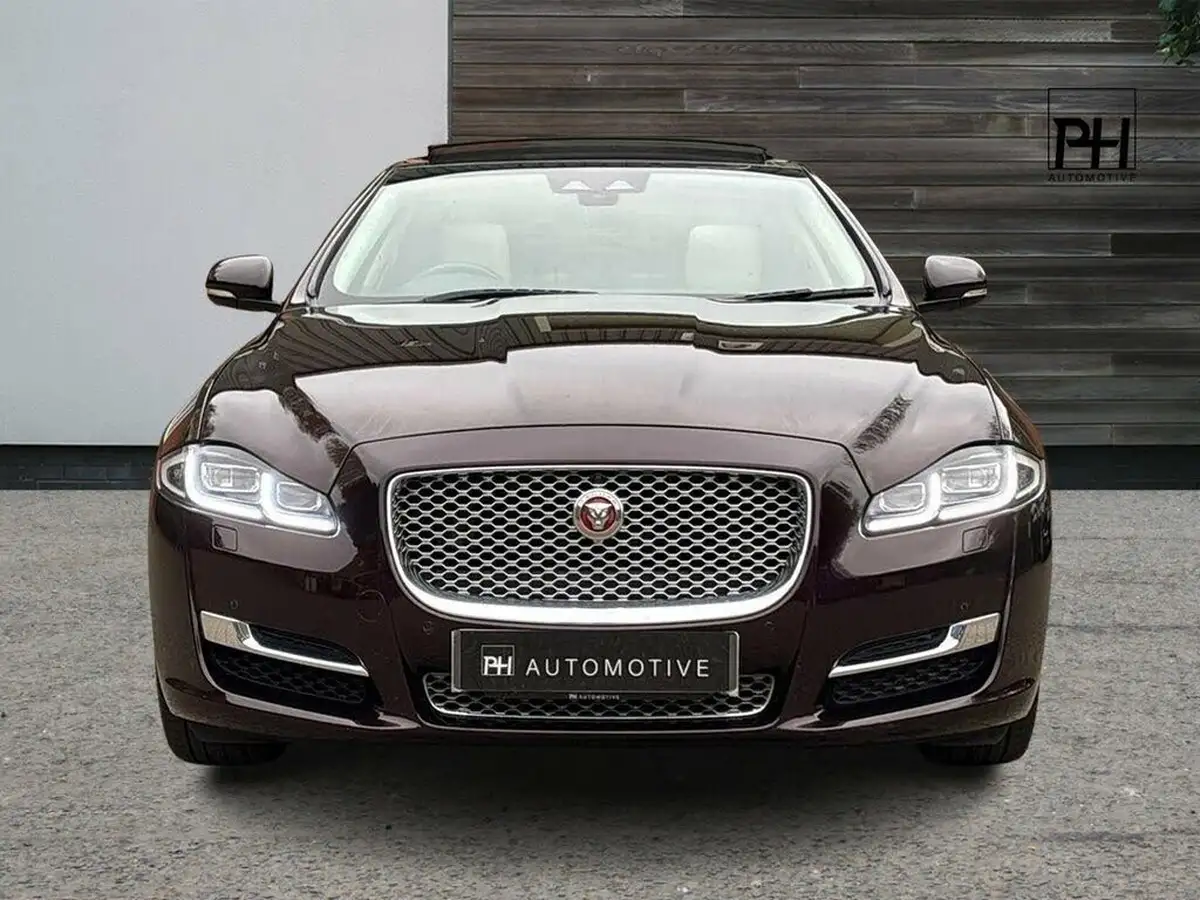 2019-jaguar-xj-series-30td-xj-portfolio-lwb-big-9