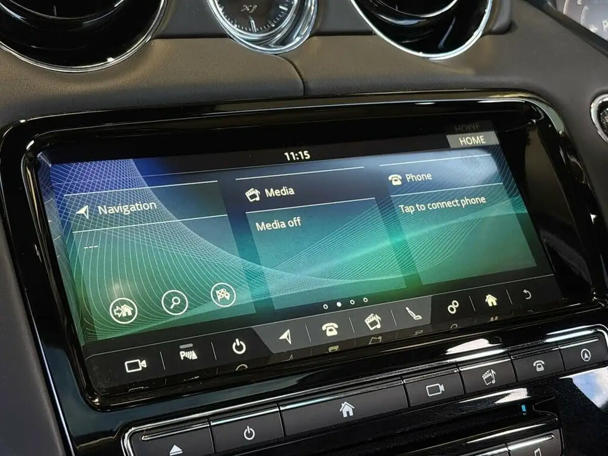 2019-jaguar-xj-series-30td-xj-portfolio-lwb-big-33