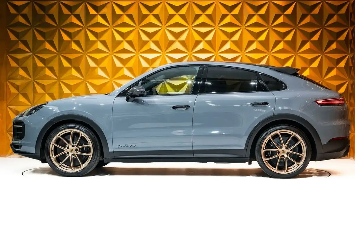 2022-porsche-cayenne-40-v8-turbo-gt-big-4