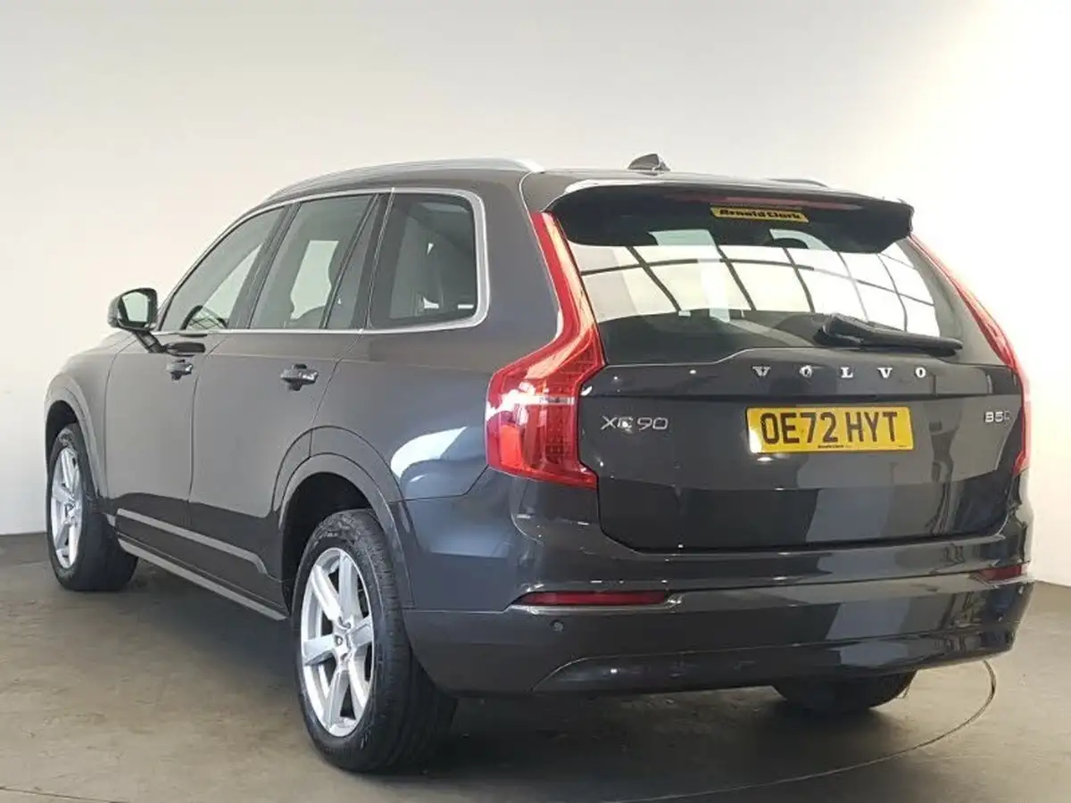 2022-volvo-xc90-20-b5-core-big-1
