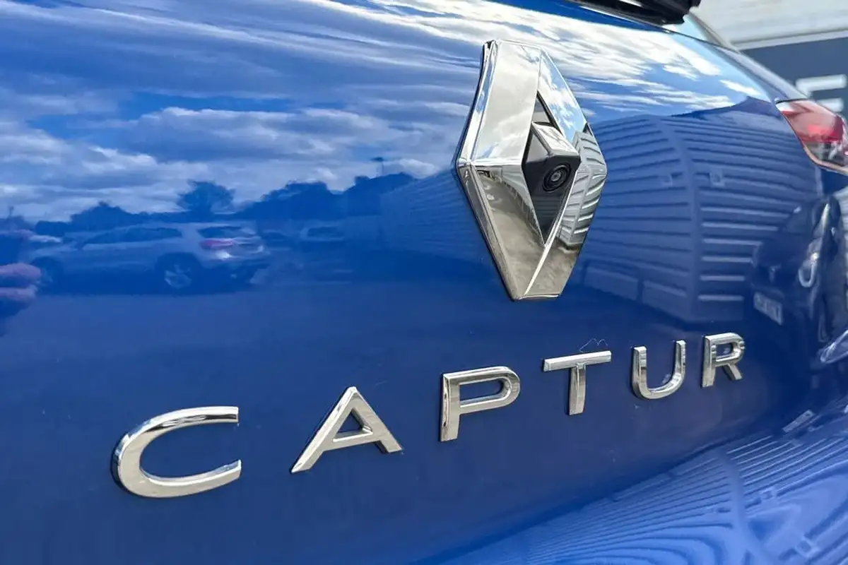 2023-renault-captur-16-techno-145ps-full-big-39