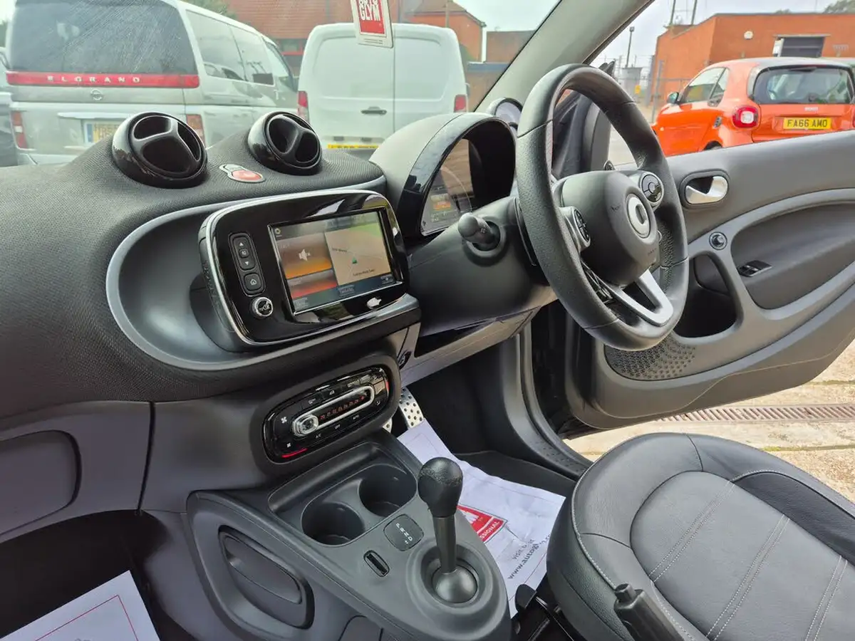 2018-smart-fortwo-09-prime-sport-premium-ss-coupe-twinamic-big-14
