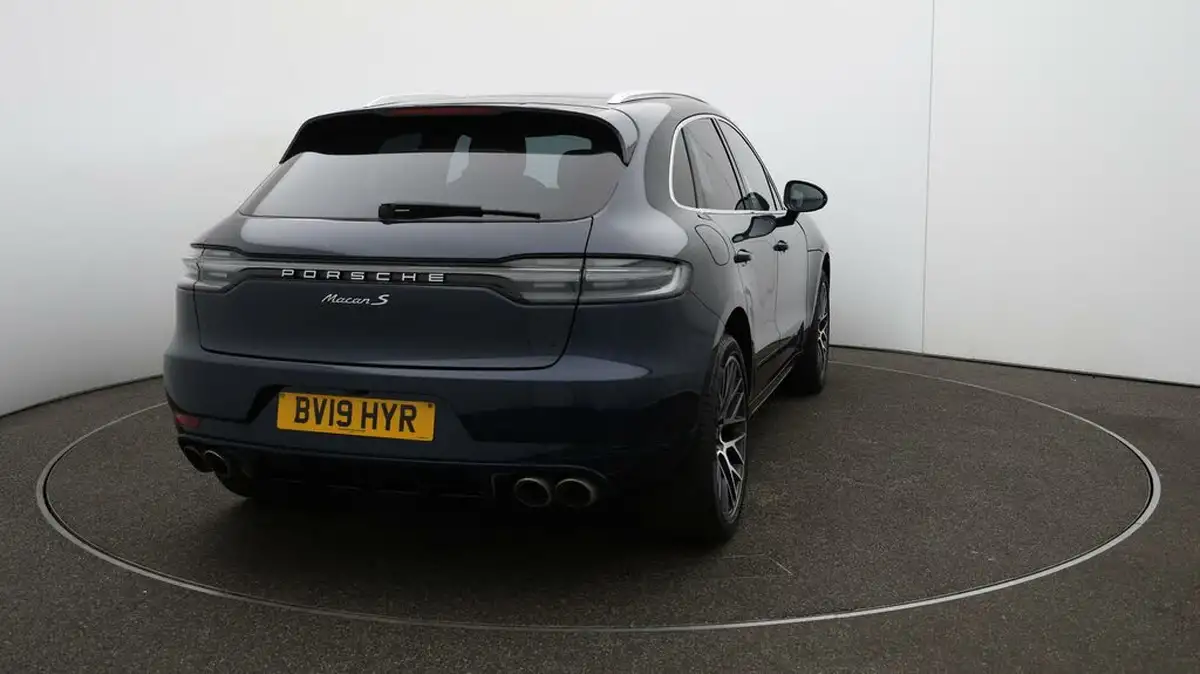 2019-porsche-macan-30-v6-s-big-48