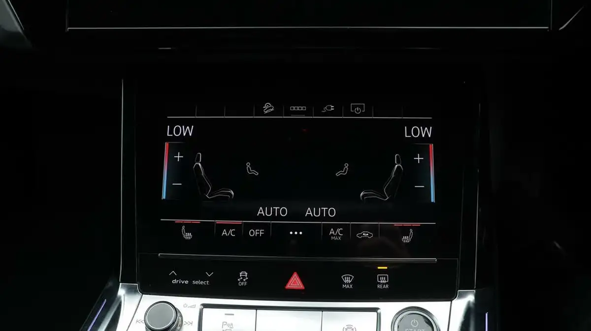 2022-audi-e-tron-55e-black-edition-sportback-big-12