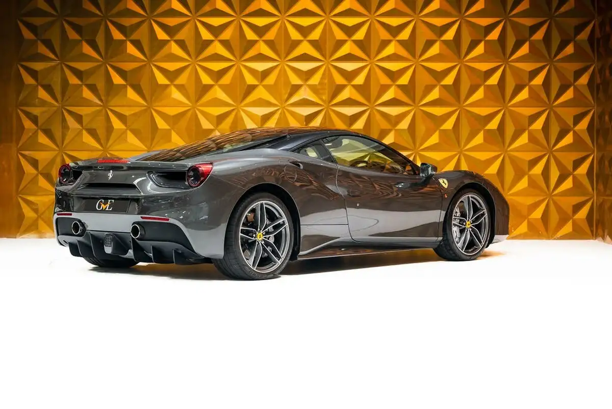 2017-ferrari-488-39-488-gtb-big-6