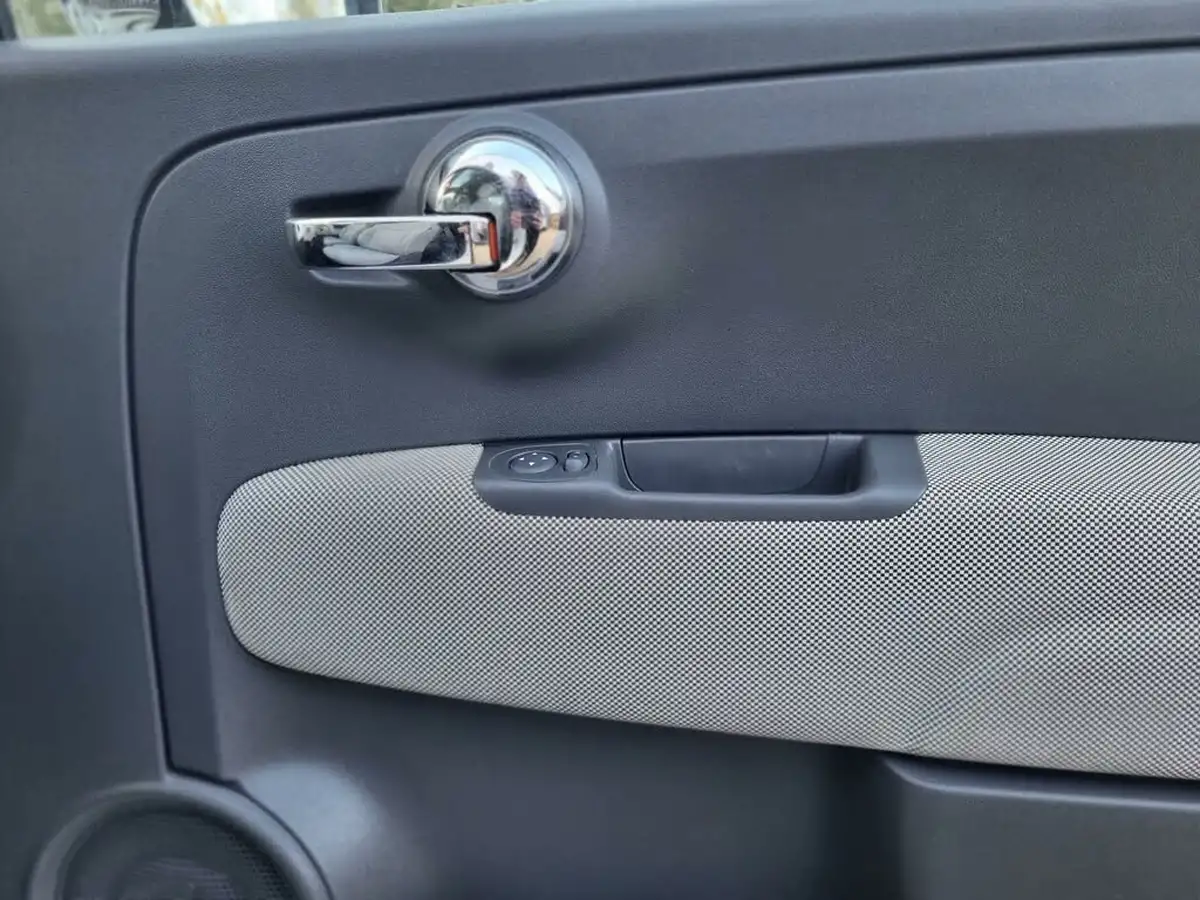 2014-fiat-500-12-lounge-big-21
