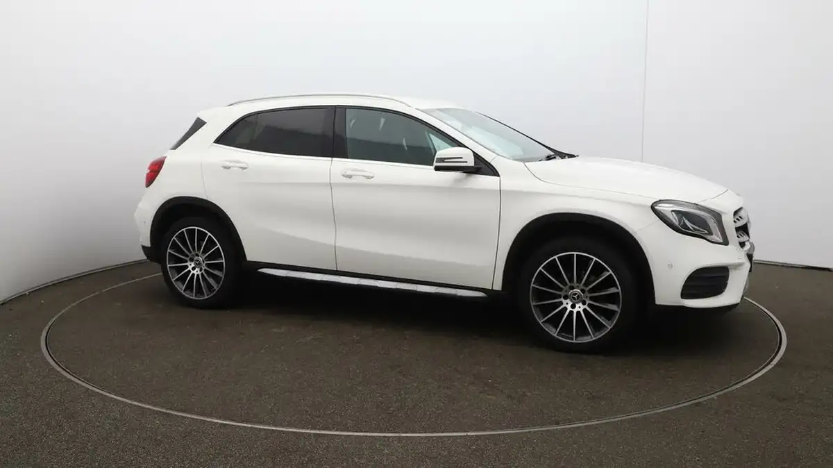 2019-mercedes-benz-gla-class-16-gla-200-amg-line-edition-7g-dct-big-37