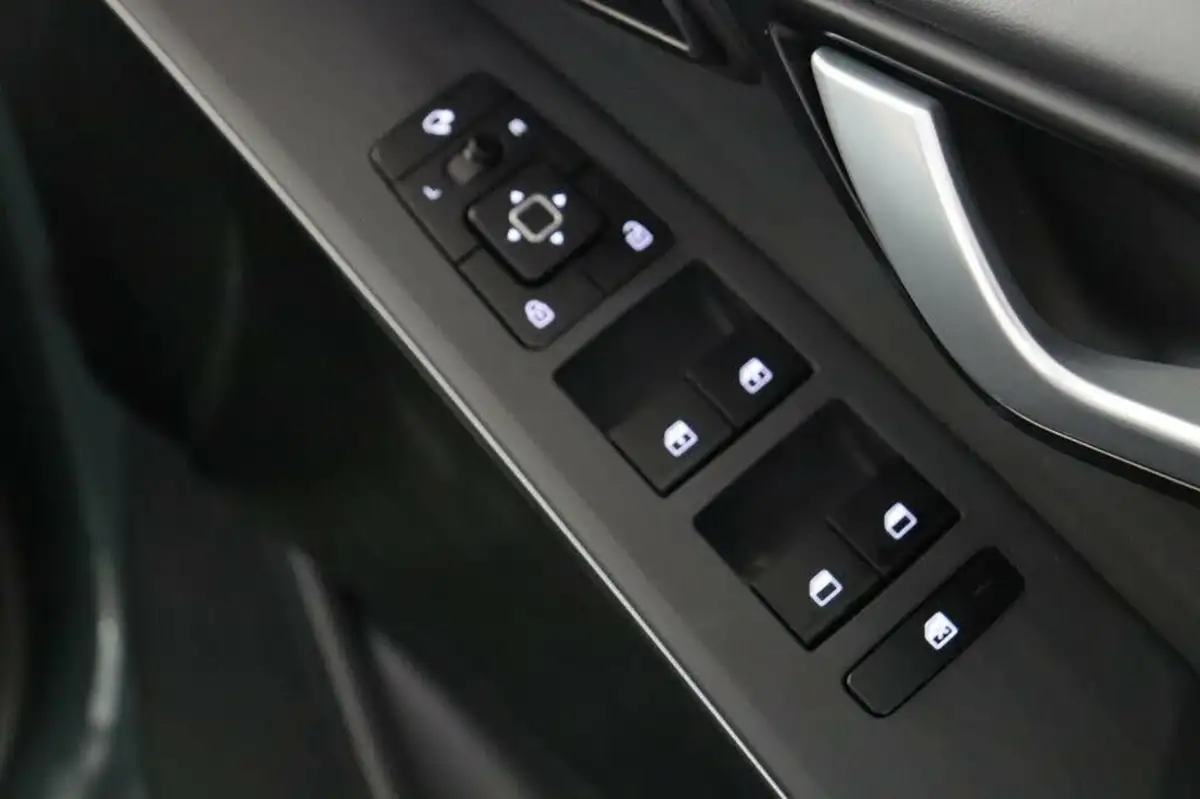2022-kia-niro-ev-e-4-big-39
