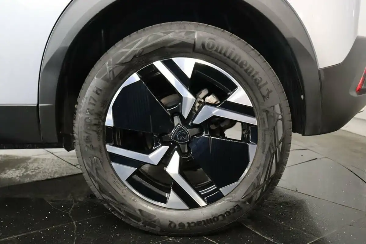 2024-peugeot-2008-suv-12-puretech-allure-130ps-big-35