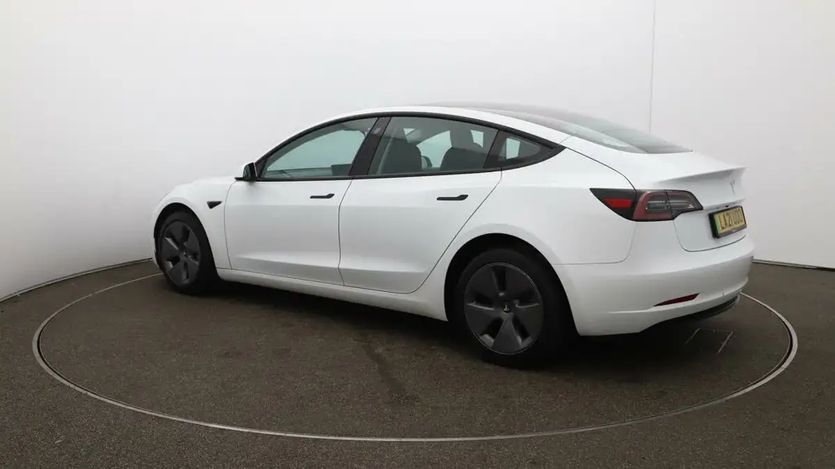 2021-tesla-model-3-e-long-range-4x4-big-25
