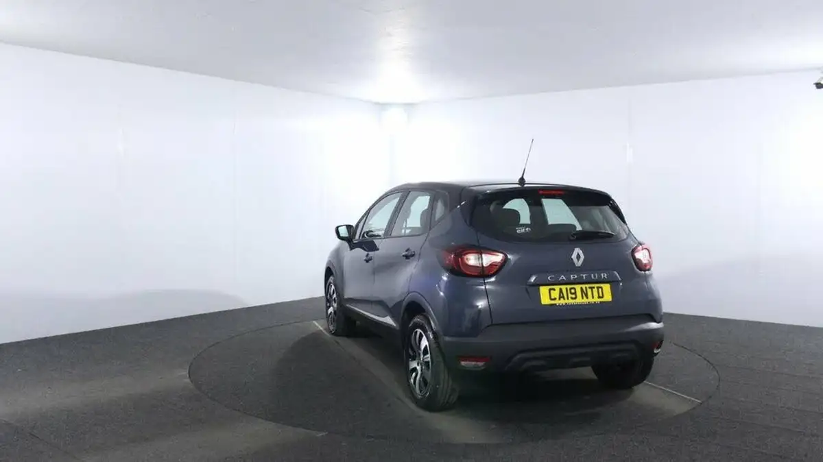 2019-renault-captur-09-tce-play-big-4