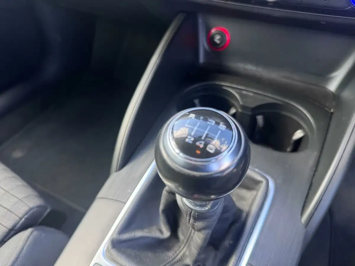 2014-audi-a3-20-tdi-sport-150ps-hatchback-3d-1968cc-big-11
