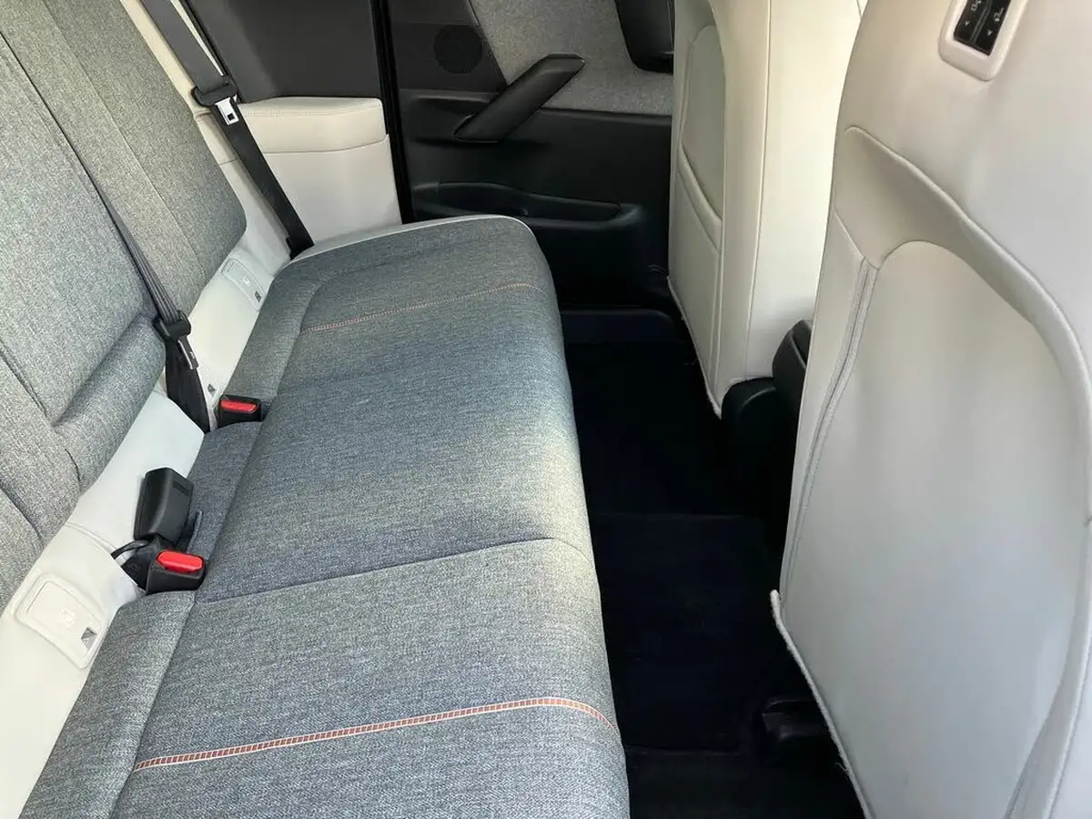2023-mazda-mx-30-e-makoto-170ps-dark-grey-cloth-w-black-leatherette-830cc-big-41