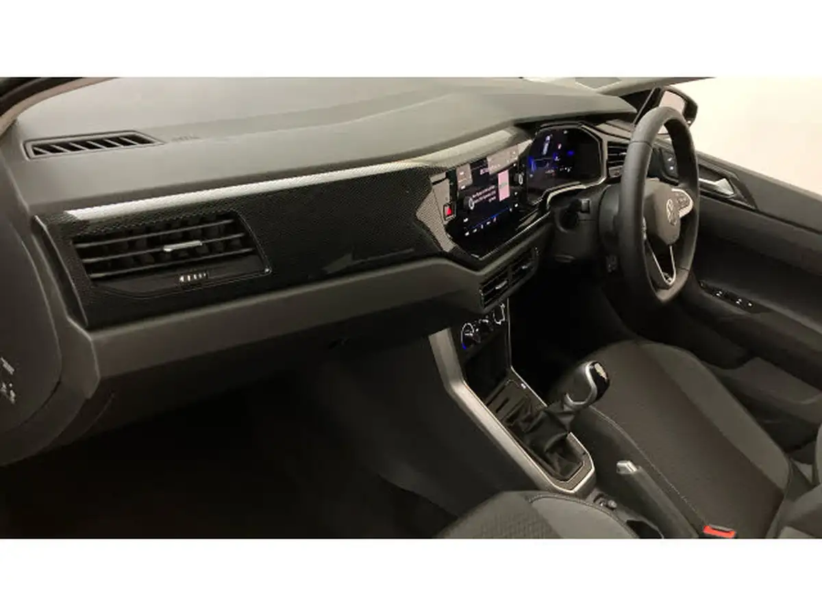 2024-volkswagen-polo-10-tsi-match-big-1