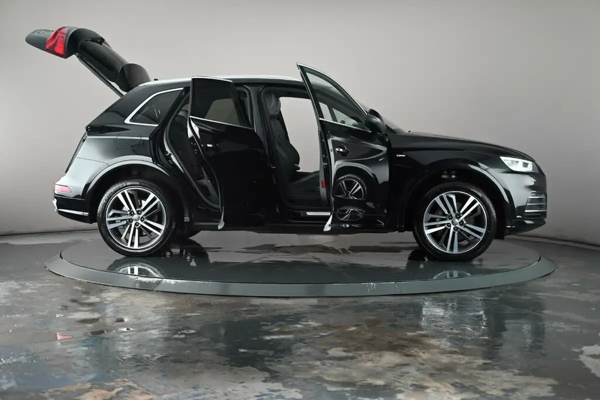 2020-audi-q5-20-55-tfsi-e-s-line-competition-big-57