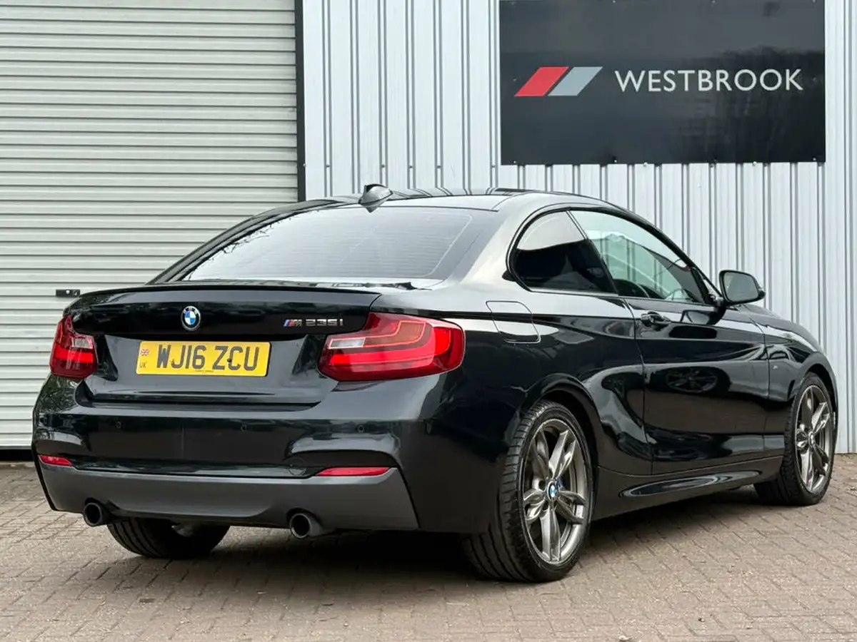 2016-bmw-2-series-30-m235i-coupe-sport-auto-big-1