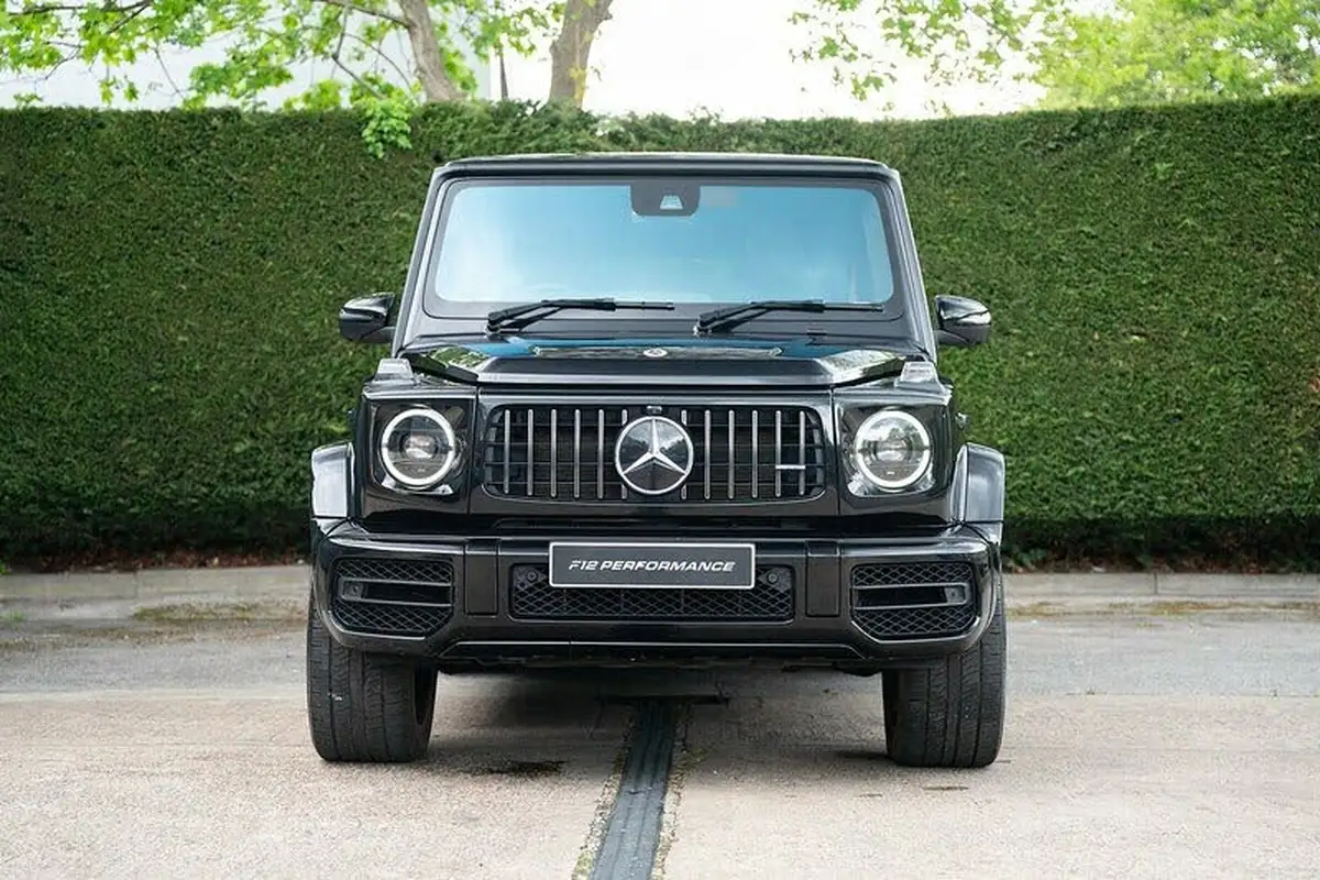 2023-mercedes-benz-g-class-40-g63-amg-big-11