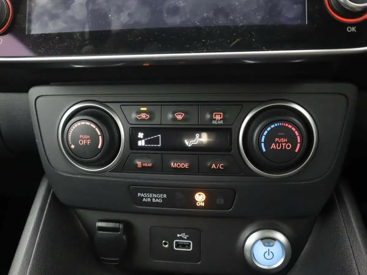 2022-nissan-leaf-e-acenta-big-17