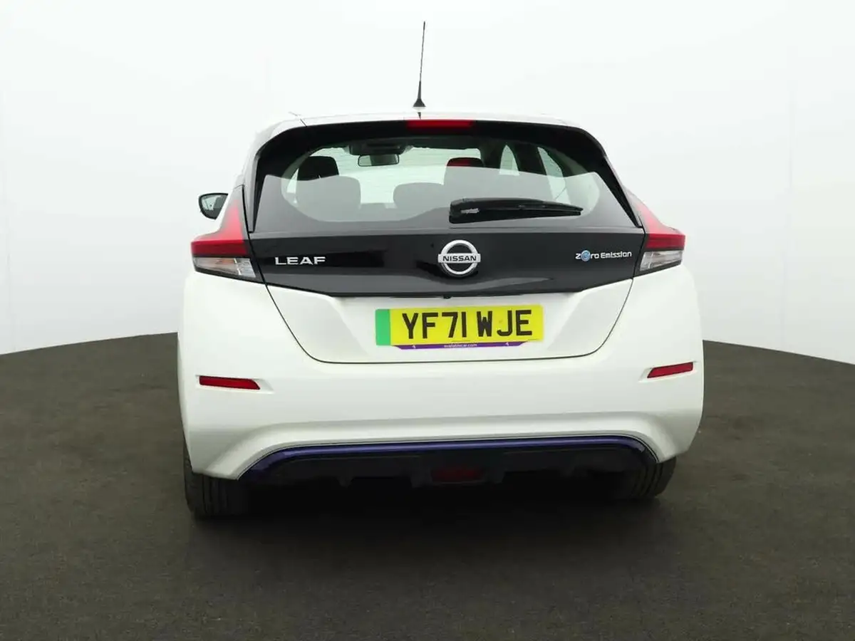 2022-nissan-leaf-e-acenta-big-2