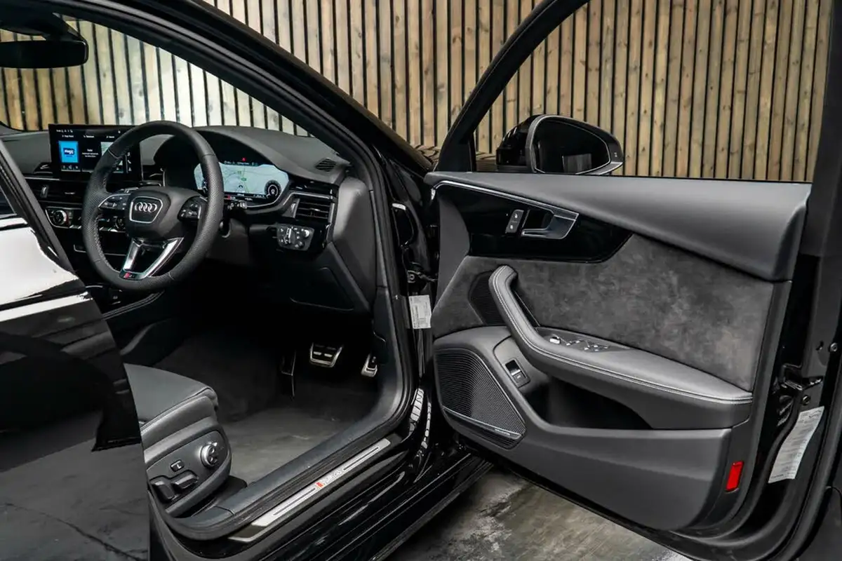 2024-audi-rs4-avant-29-tfsi-vorsprung-big-30